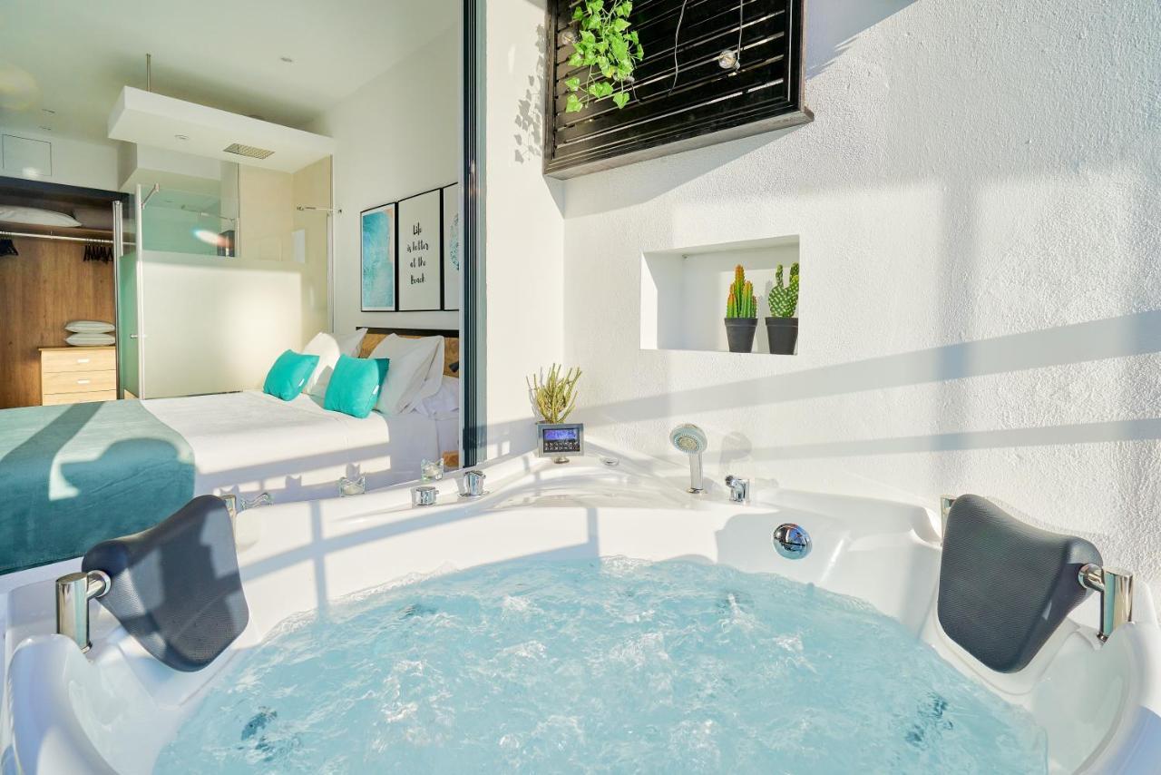 Suite Del Mar Luxury Apartment With Jacuzzi Torremolinos Exterior photo